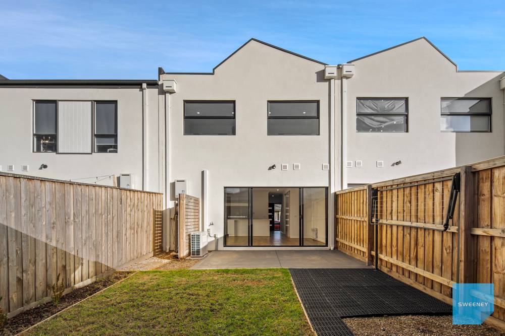 128 Merindah Blvd, DEANSIDE, VIC 3336