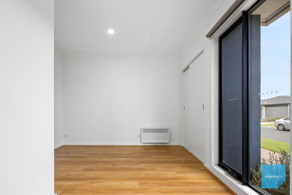 128 Merindah Blvd, DEANSIDE, VIC 3336