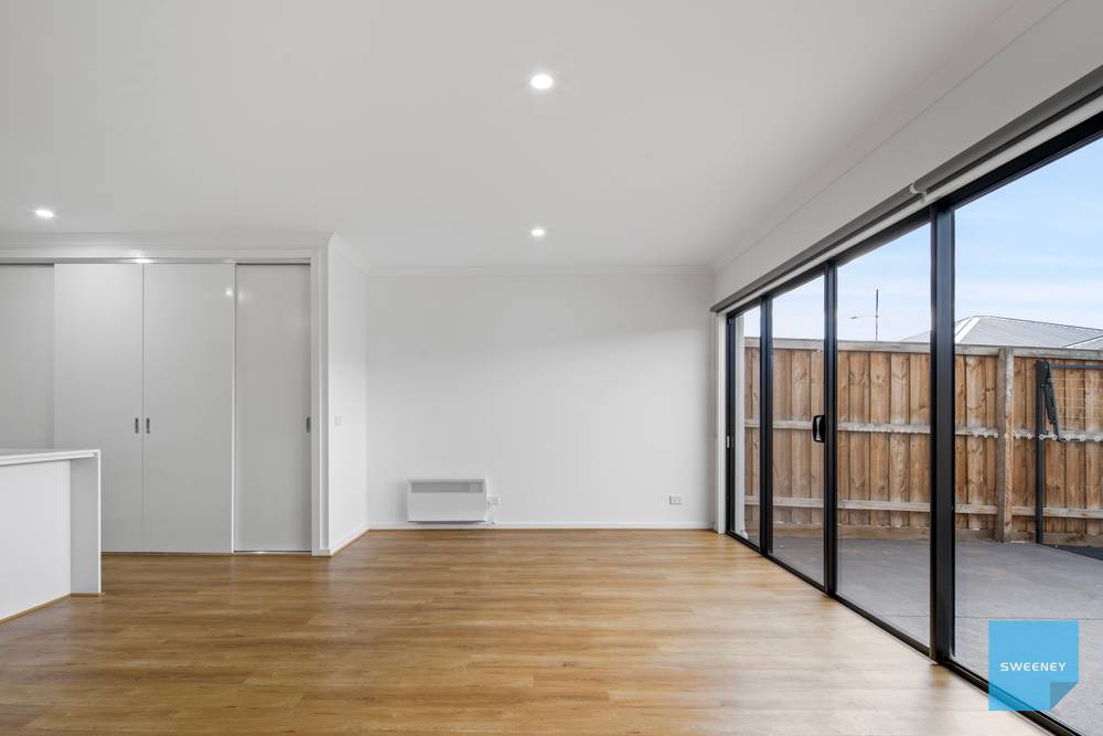 128 Merindah Blvd, DEANSIDE, VIC 3336