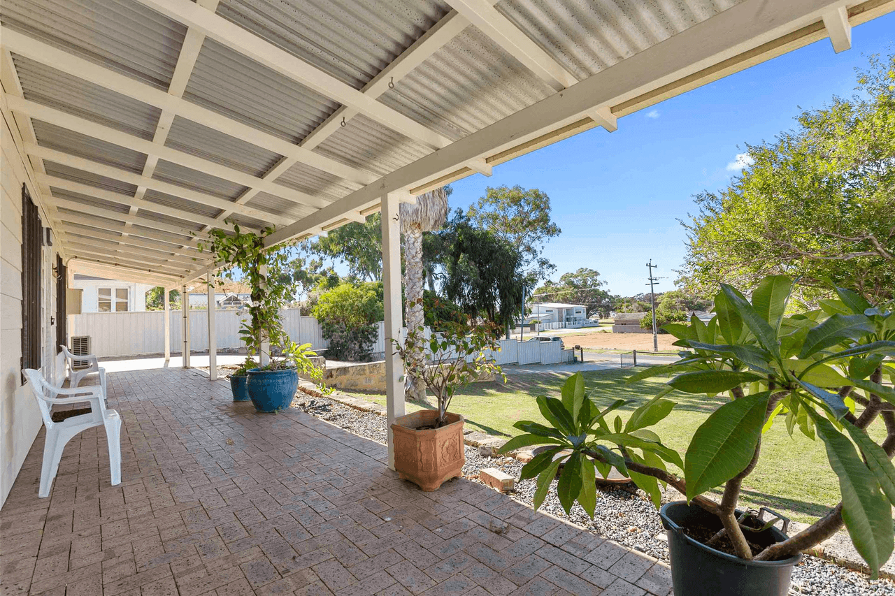 50 Hill Street, Halls Head, WA 6210