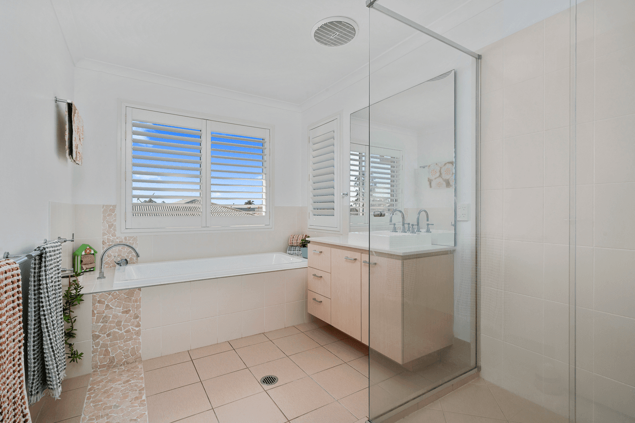 46 Michael Avenue, MORAYFIELD, QLD 4506