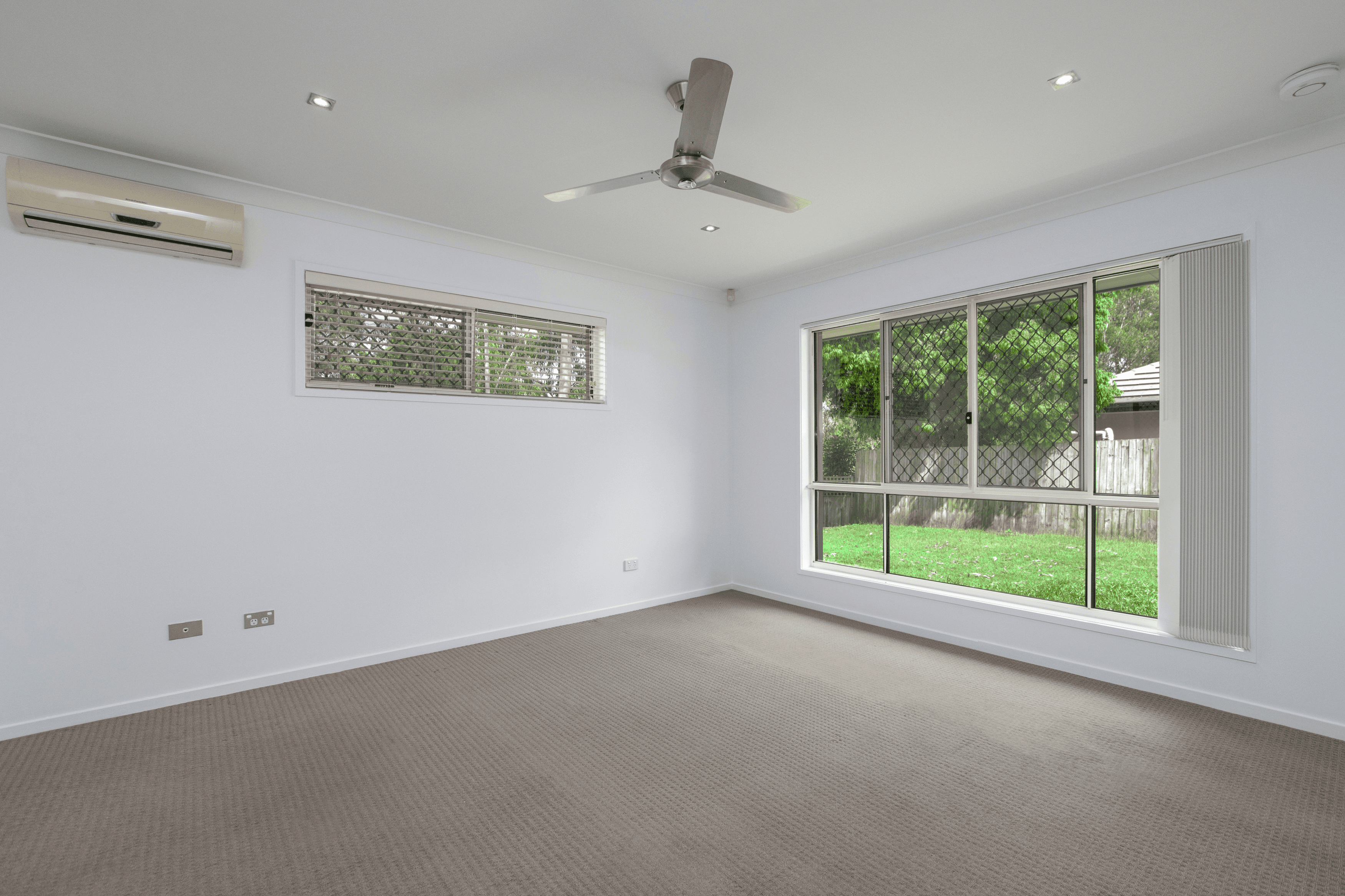 1 Waterhousia Crescent, BROOKWATER, QLD 4300