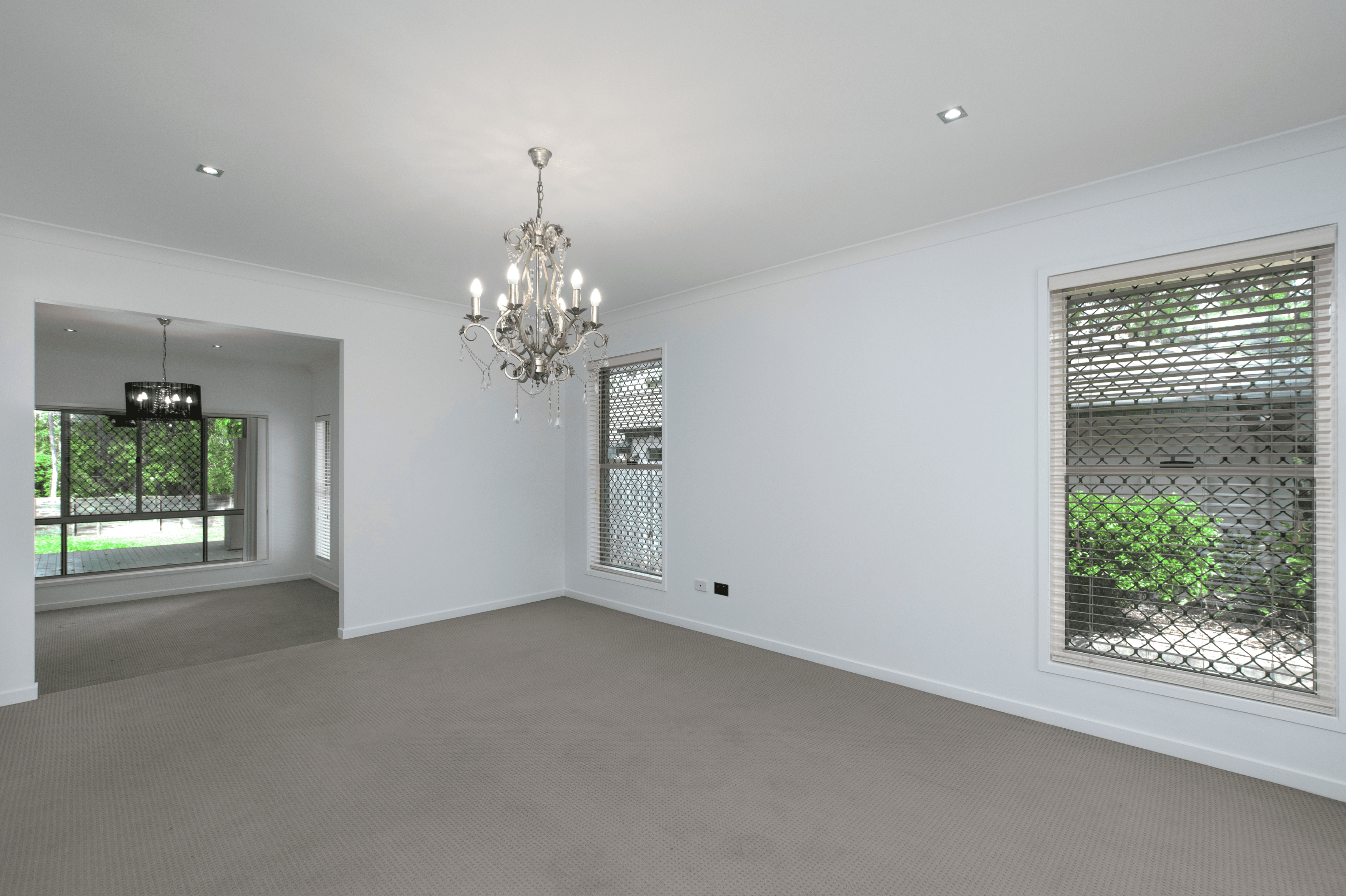 1 Waterhousia Crescent, BROOKWATER, QLD 4300