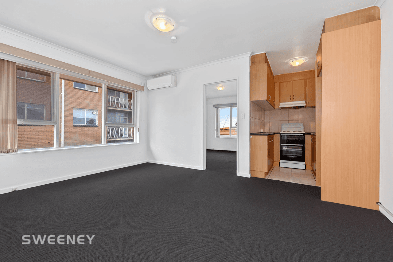 18/7 King Edward Avenue, Albion, VIC 3020