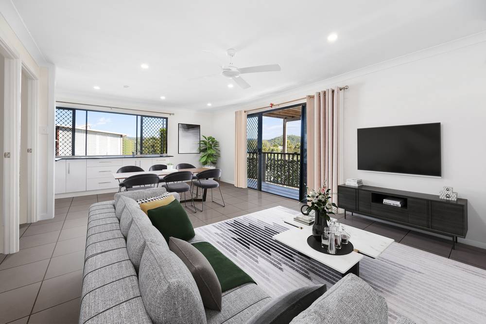 10 Angourie Crescent, PACIFIC PINES, QLD 4211
