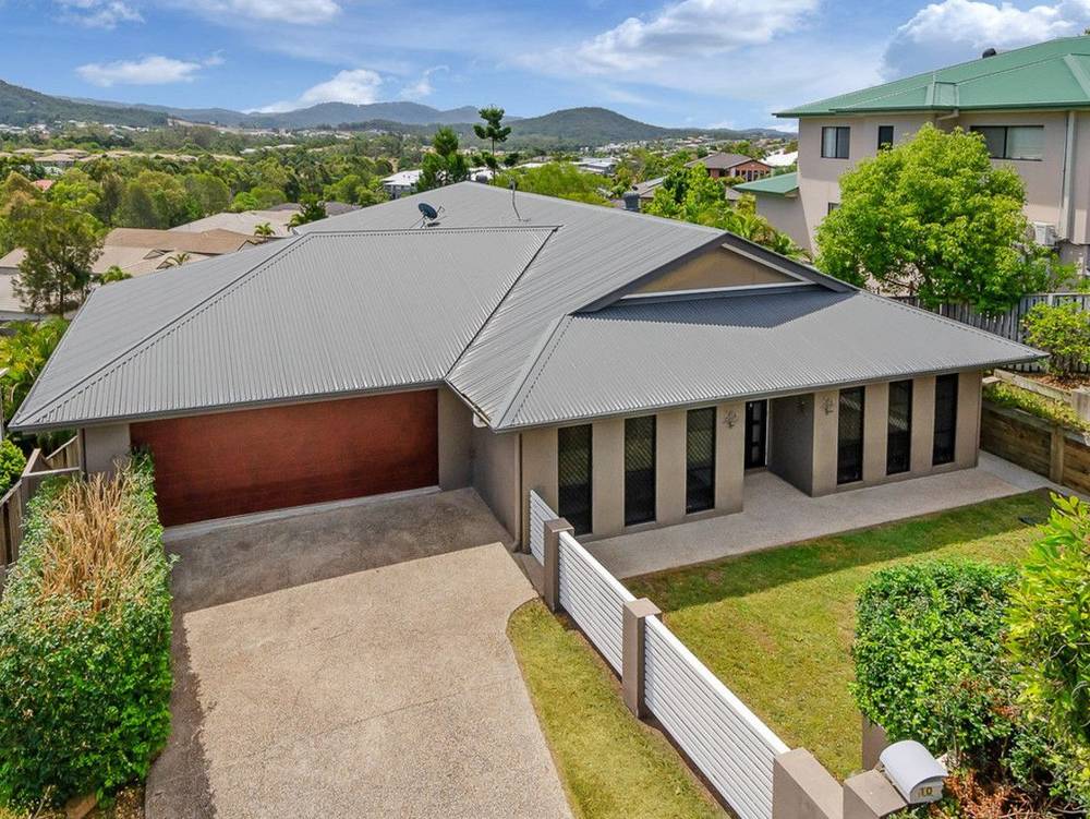 10 Angourie Crescent, PACIFIC PINES, QLD 4211