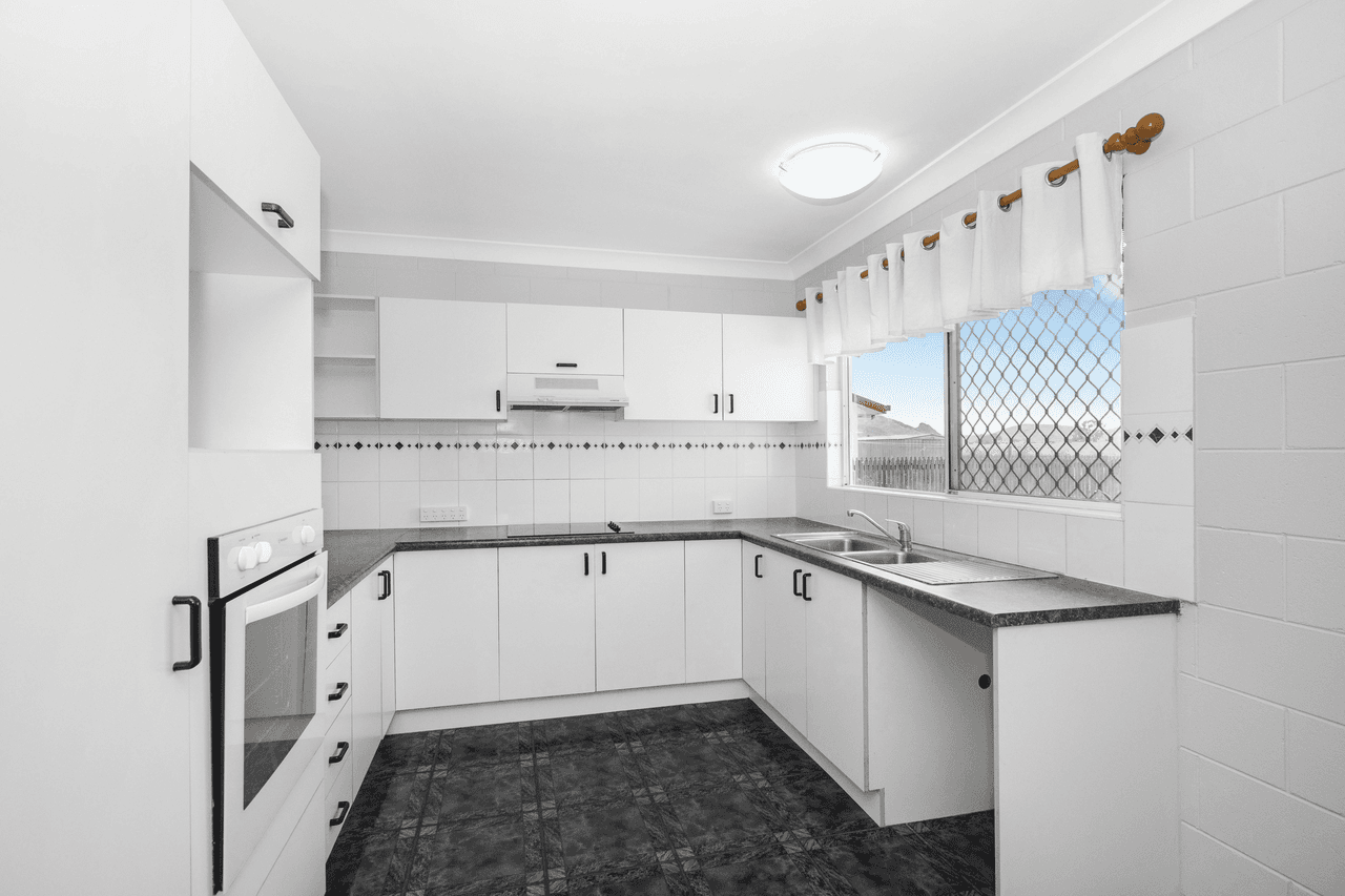 2 Monika Court, Rasmussen, QLD 4815