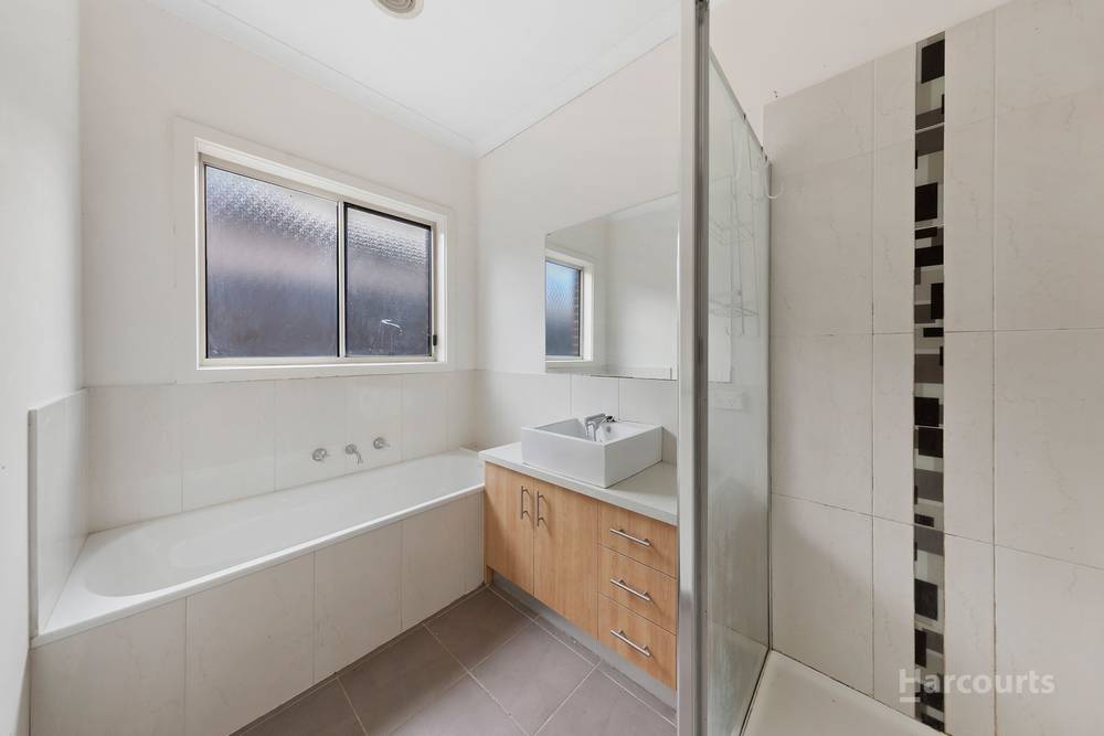 19 Nobel Banks Drive, Cairnlea, VIC 3023