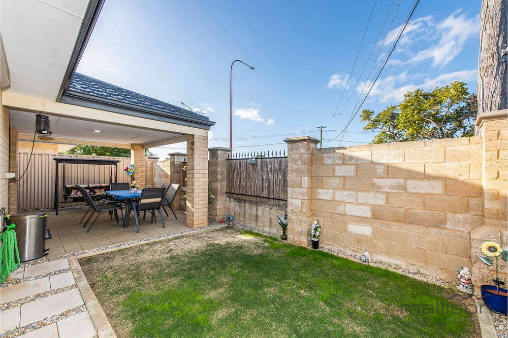 30 Panozza Circle, MADDINGTON, WA 6109