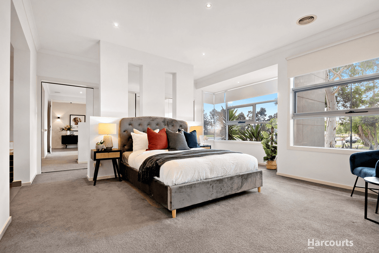 19 Nature Circuit, CRANBOURNE NORTH, VIC 3977