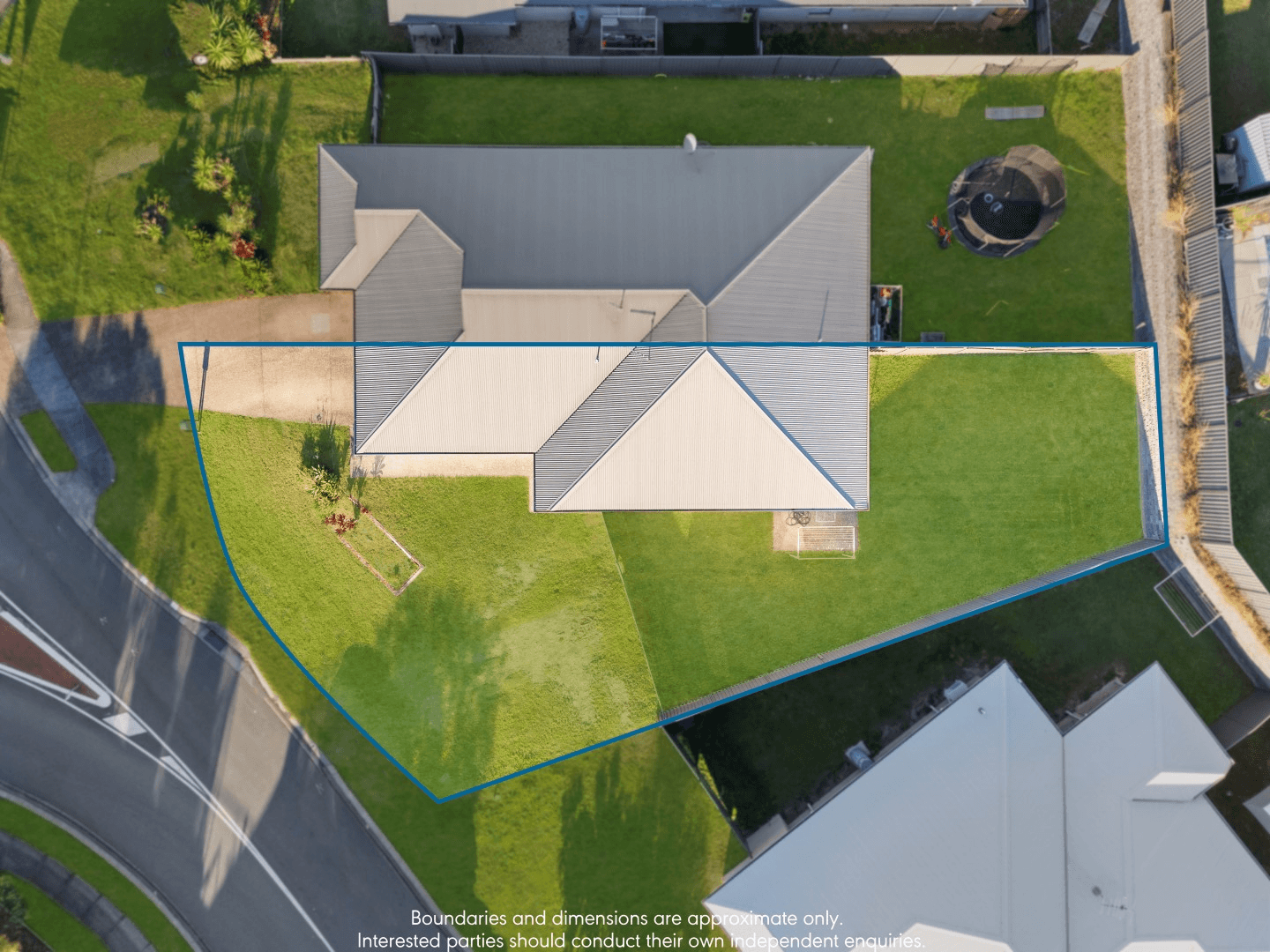 2/2 Dredge Circle, BRASSALL, QLD 4305