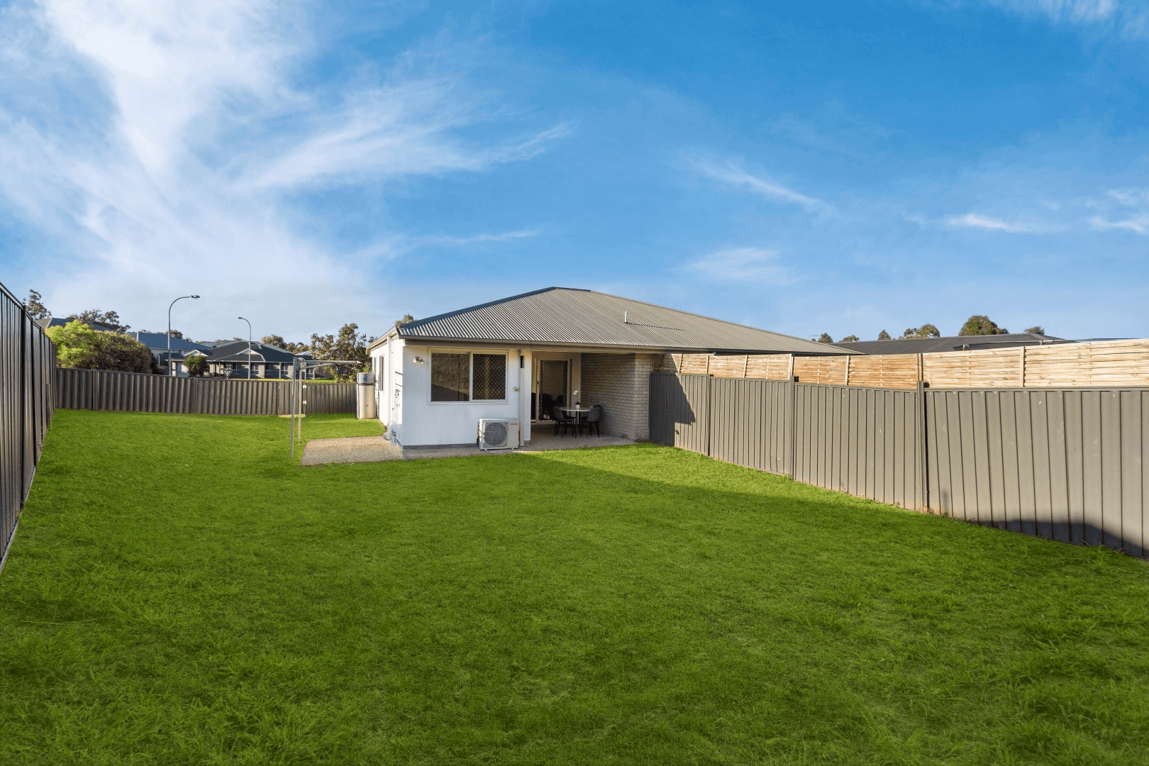 2/2 Dredge Circle, BRASSALL, QLD 4305