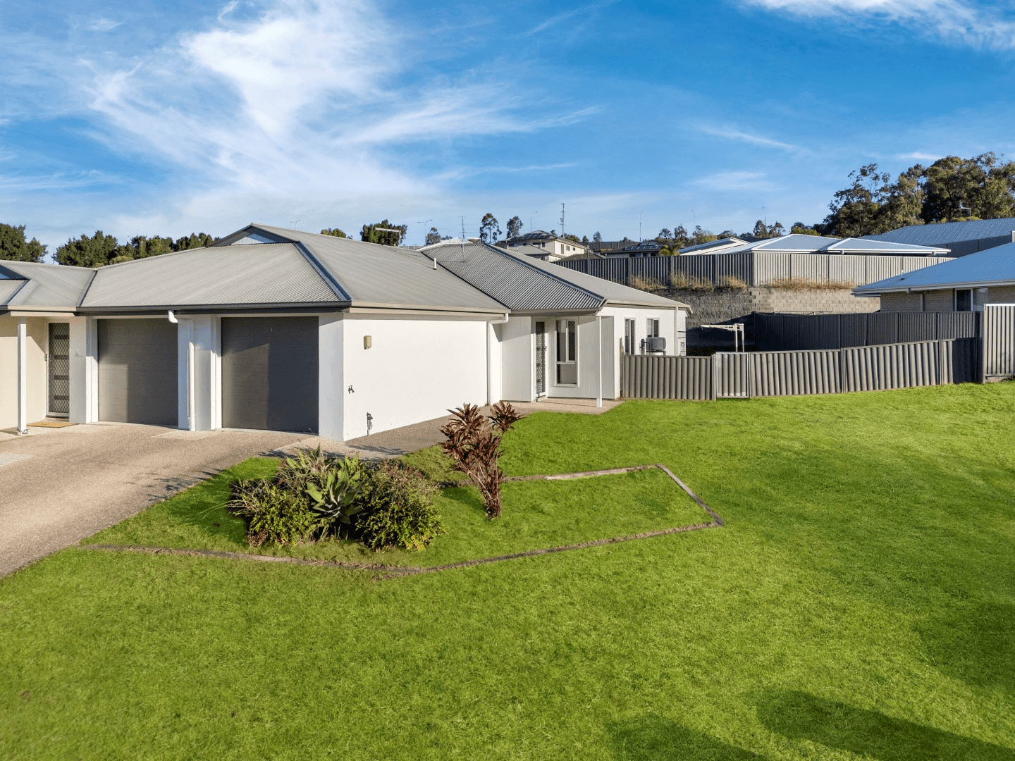 2/2 Dredge Circle, BRASSALL, QLD 4305