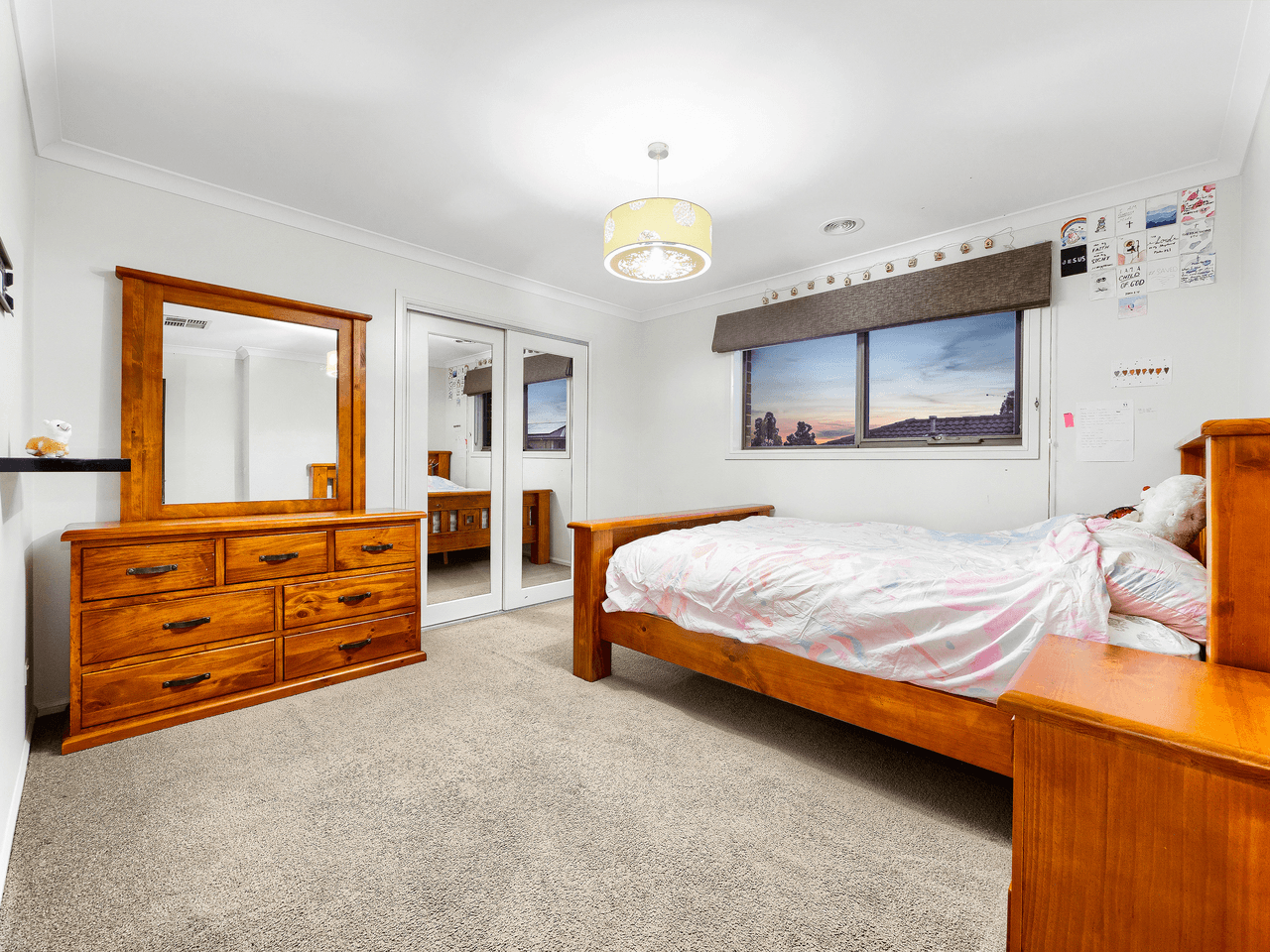 8 Maplewood Court, CRANBOURNE NORTH, VIC 3977