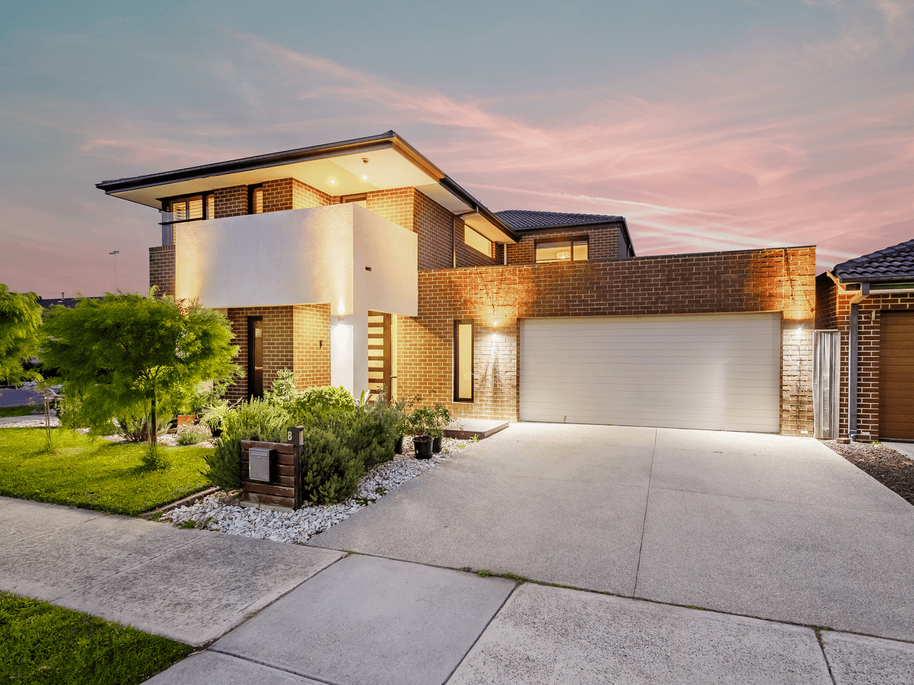 8 Maplewood Court, CRANBOURNE NORTH, VIC 3977