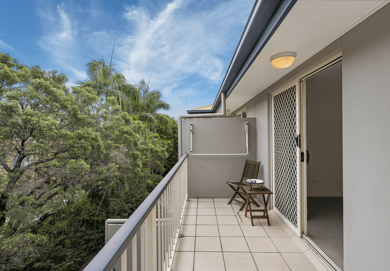 Unit 5/18 Dorinda Street, GREENSLOPES, QLD 4120