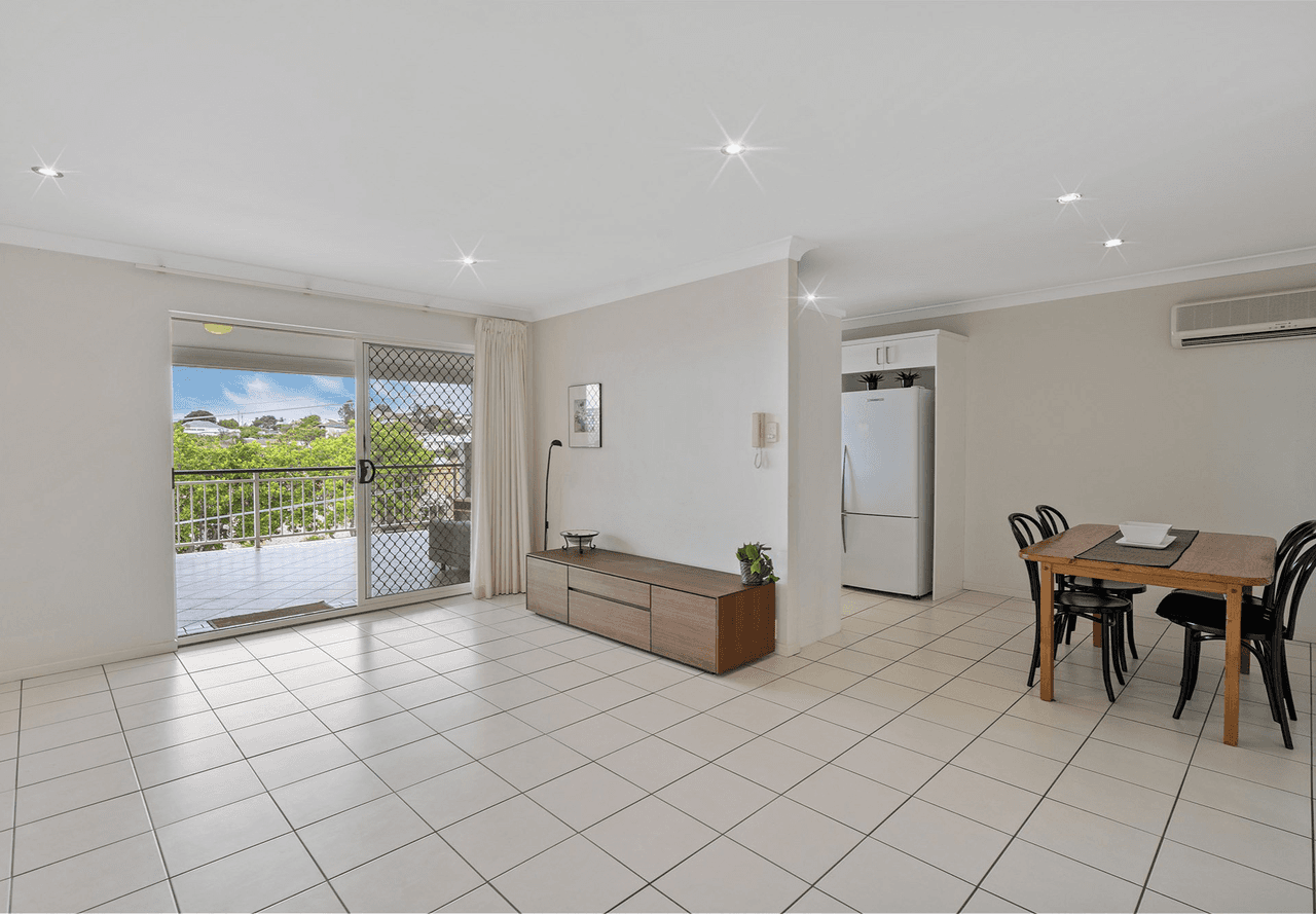 Unit 5/18 Dorinda Street, GREENSLOPES, QLD 4120