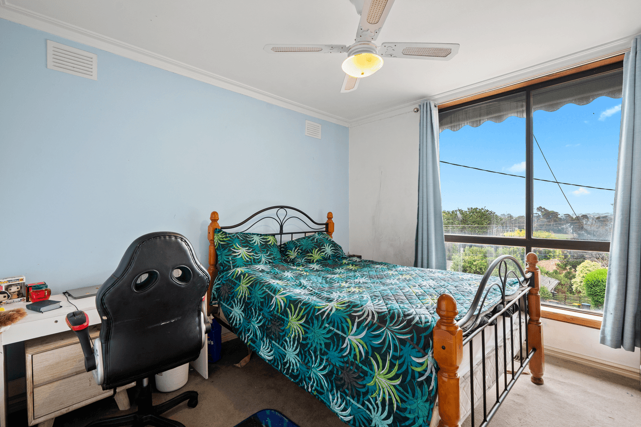1 Barrett Street, UPPER FERNTREE GULLY, VIC 3156
