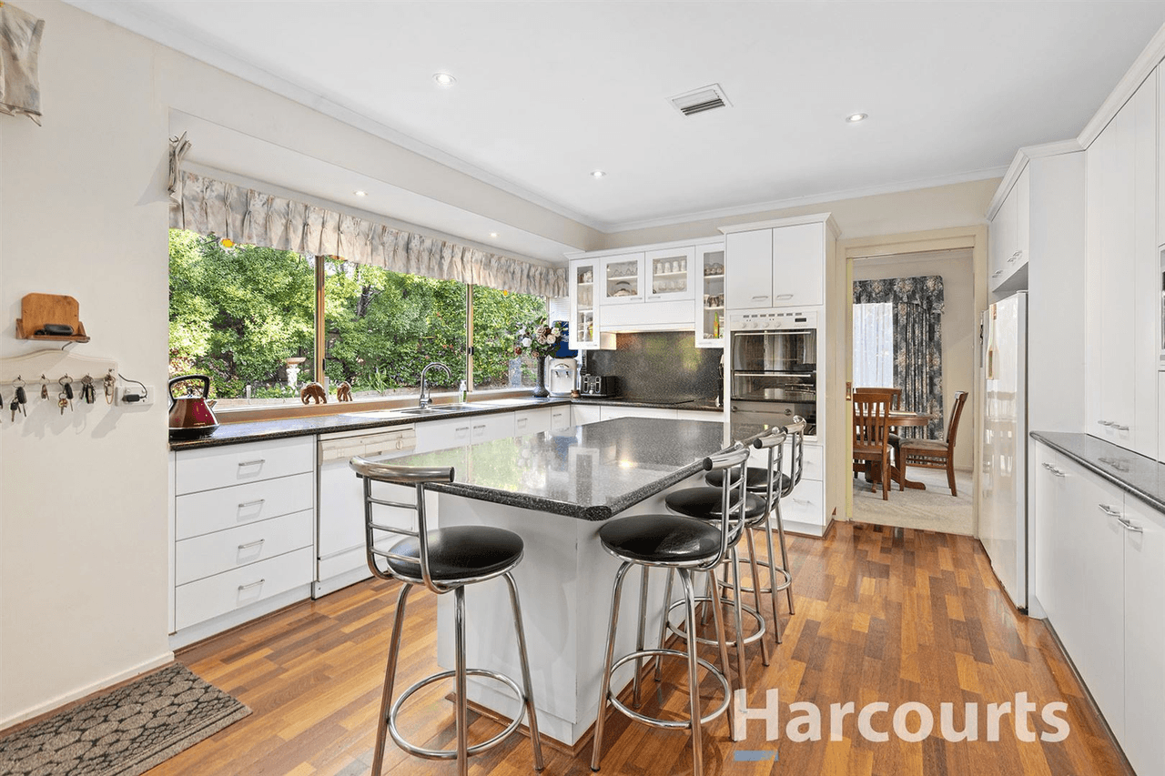 24  Watersedge Close, KNOXFIELD, VIC 3180