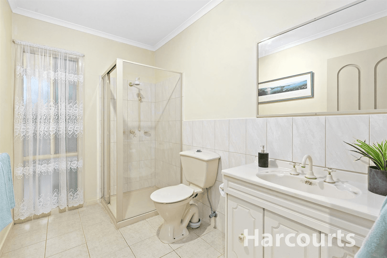 24  Watersedge Close, KNOXFIELD, VIC 3180