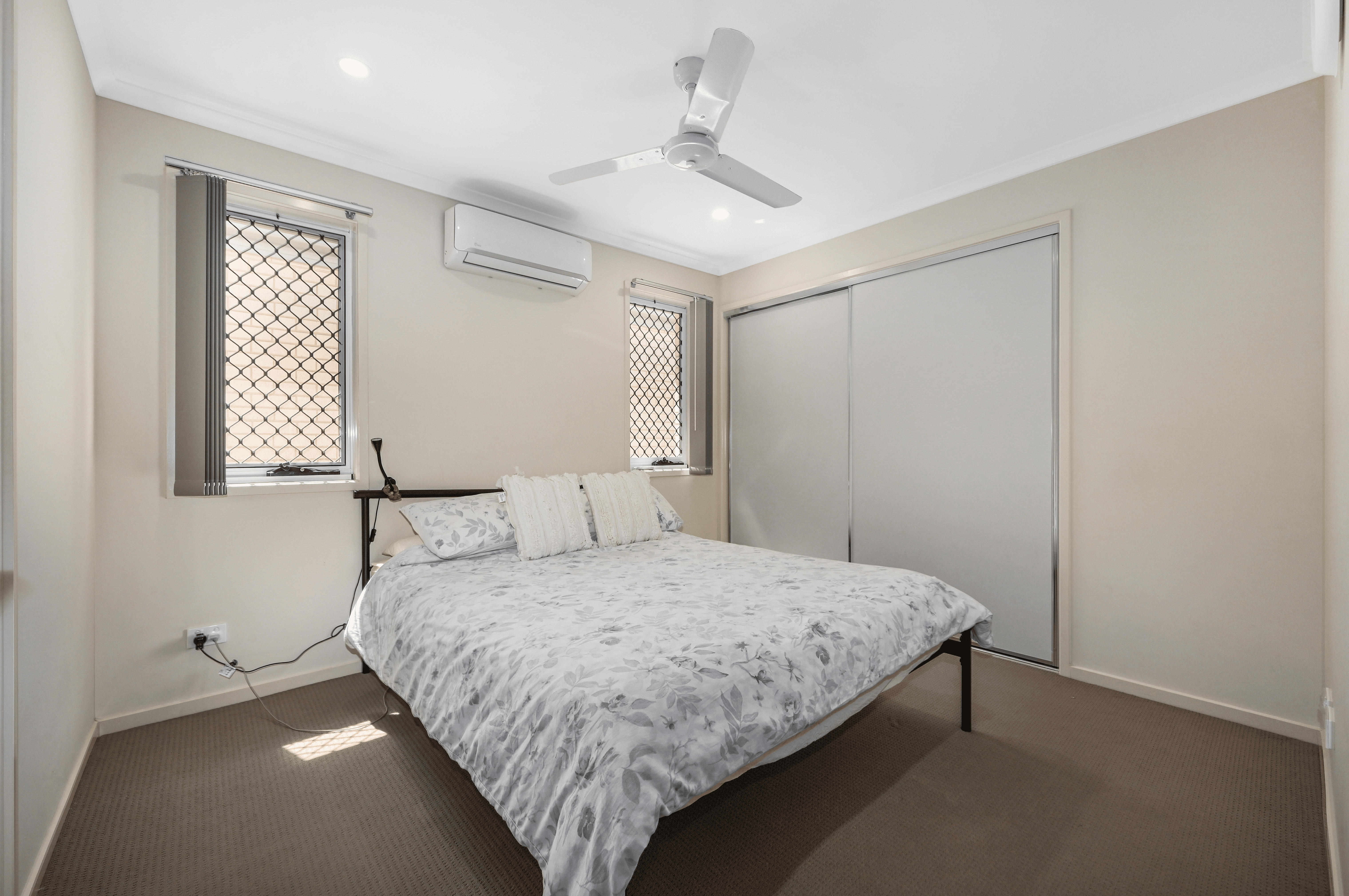 9 Gains Place, GLENVALE, QLD 4350