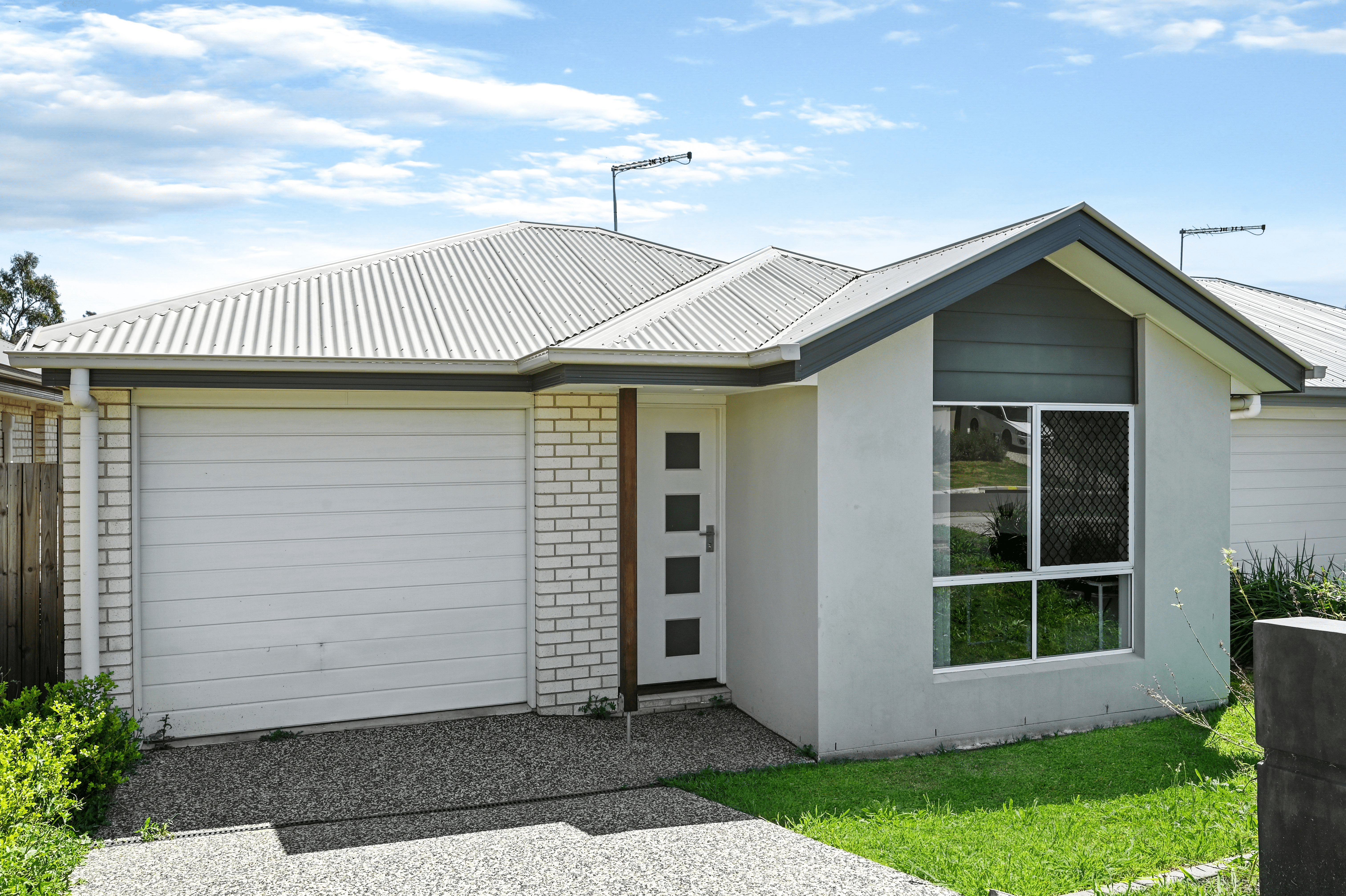 9 Gains Place, GLENVALE, QLD 4350