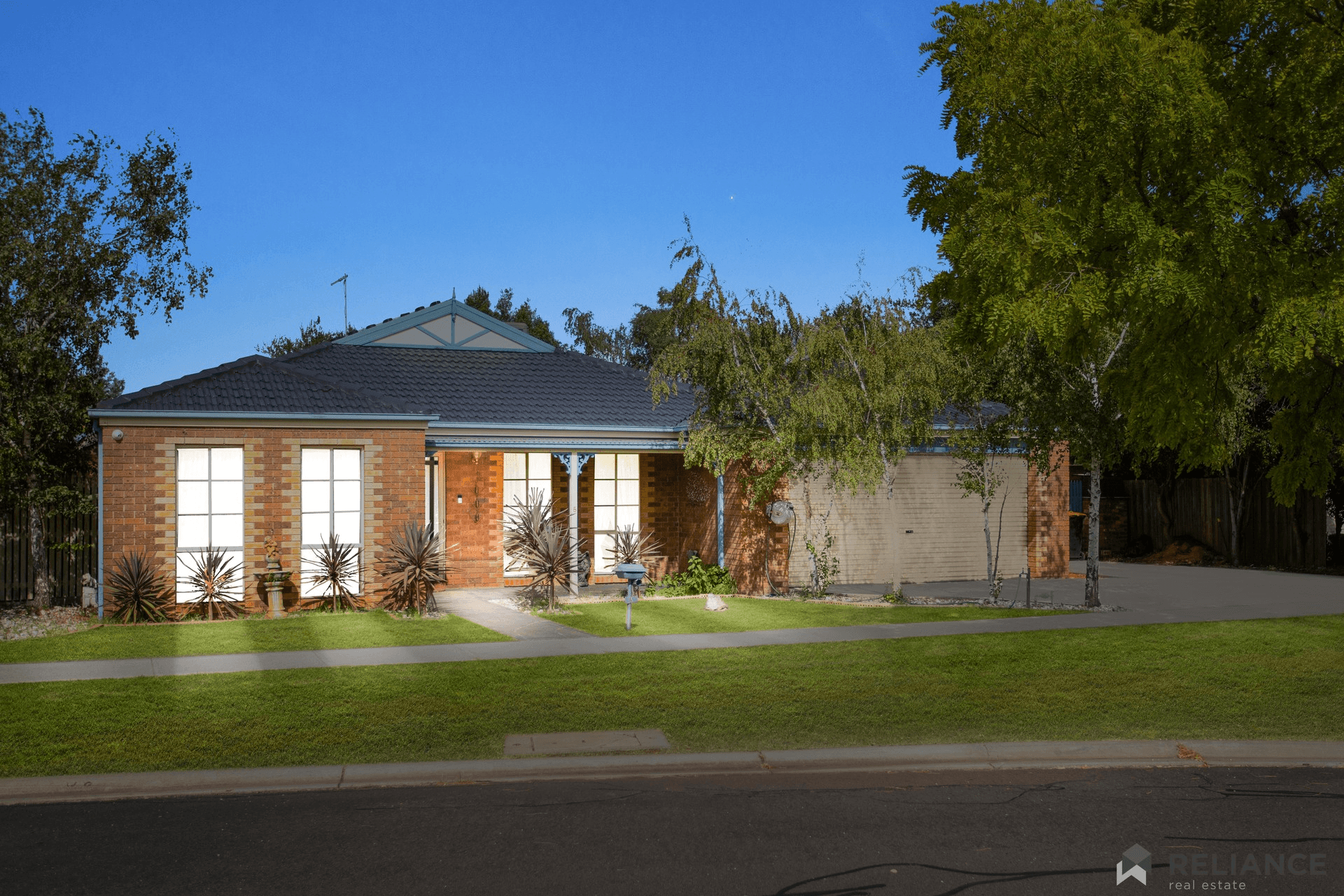 5 Prahn Court, Brookfield, VIC 3338