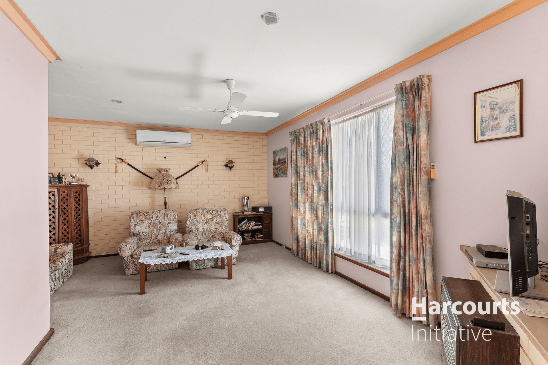 6 Dressler Way, GIRRAWHEEN, WA 6064