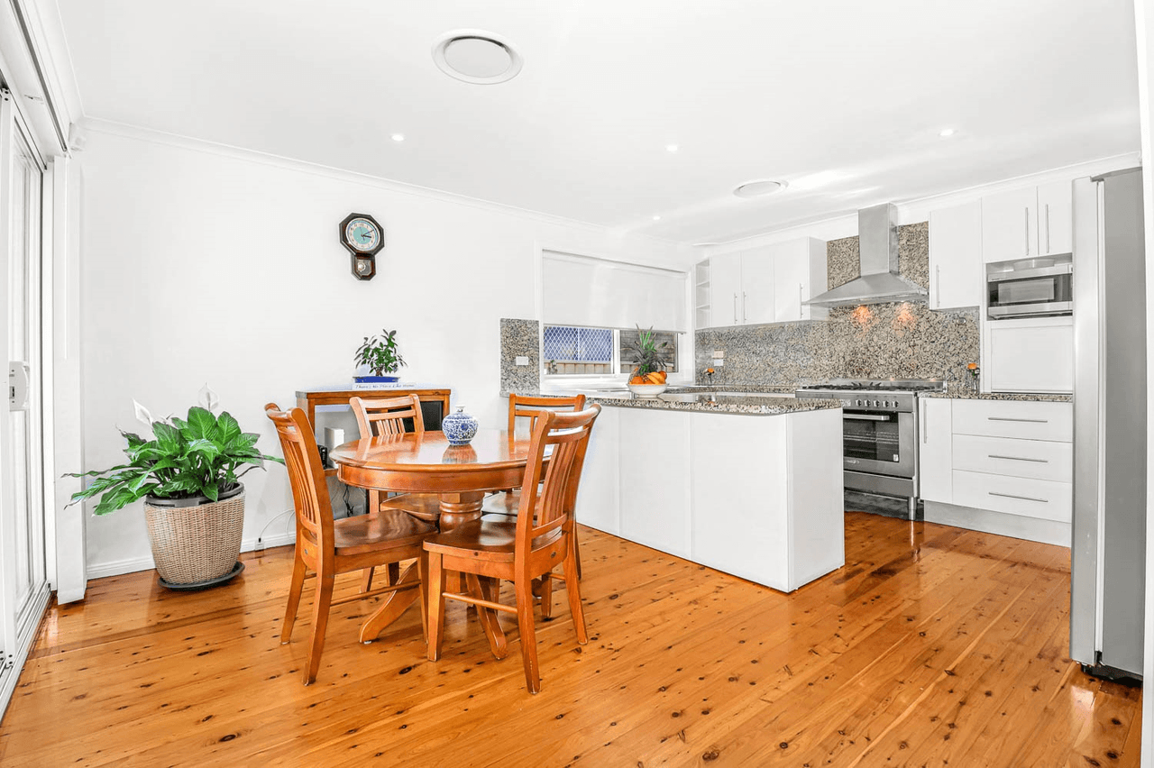 11 Whitlam Avenue, Edensor Park, NSW 2176