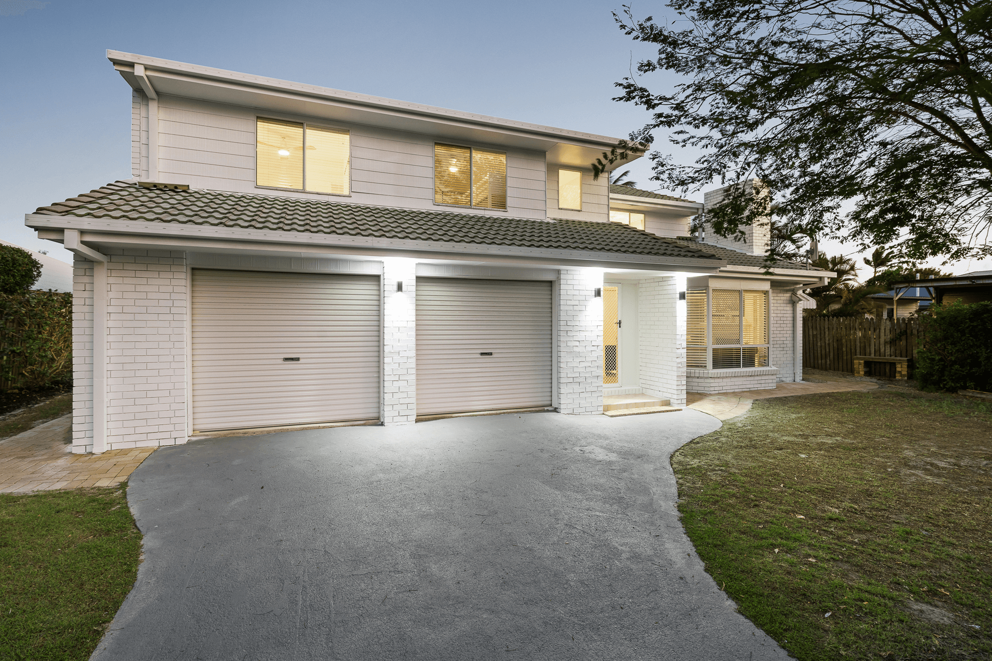 34 Bayside Drive, BEACHMERE, QLD 4510