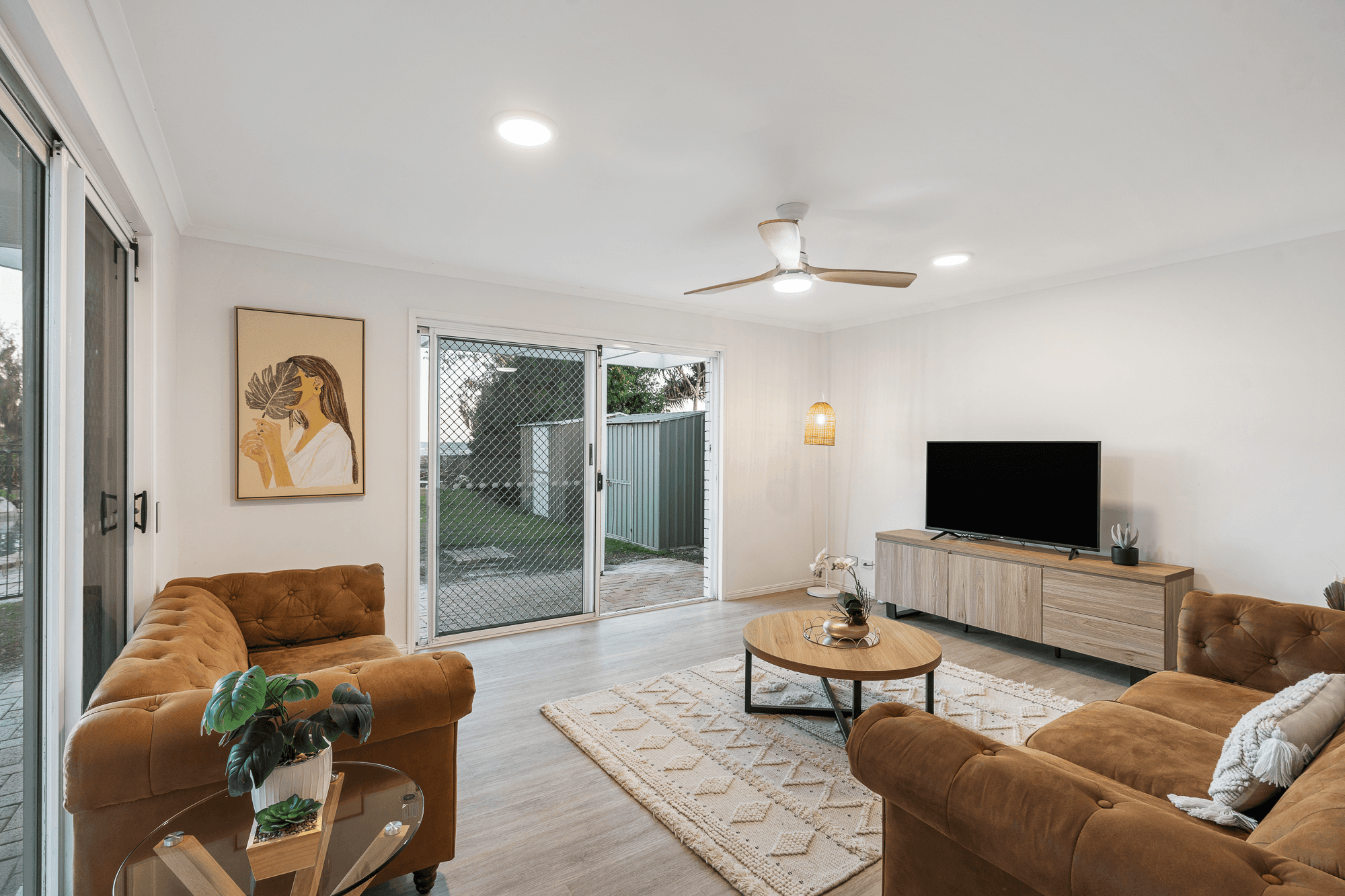 34 Bayside Drive, BEACHMERE, QLD 4510