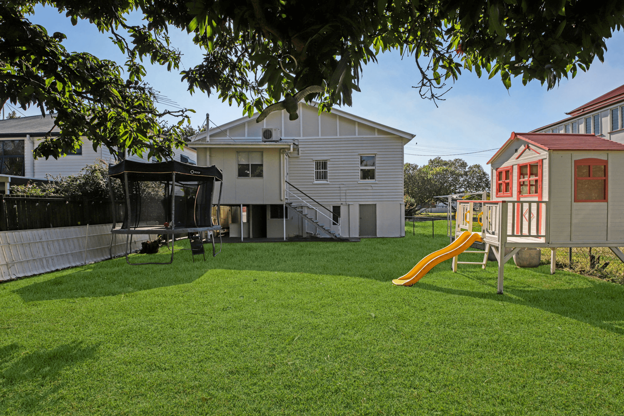 47 Perkins Street, SANDGATE, QLD 4017