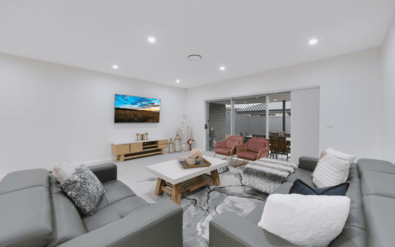 12 Matrush Street, DENHAM COURT, NSW 2565