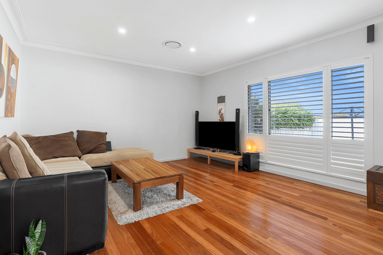 4 Saffron Avenue, Cardiff South, NSW 2285