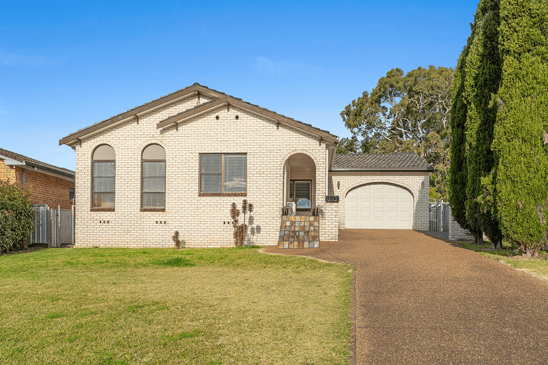 4 Saffron Avenue, Cardiff South, NSW 2285