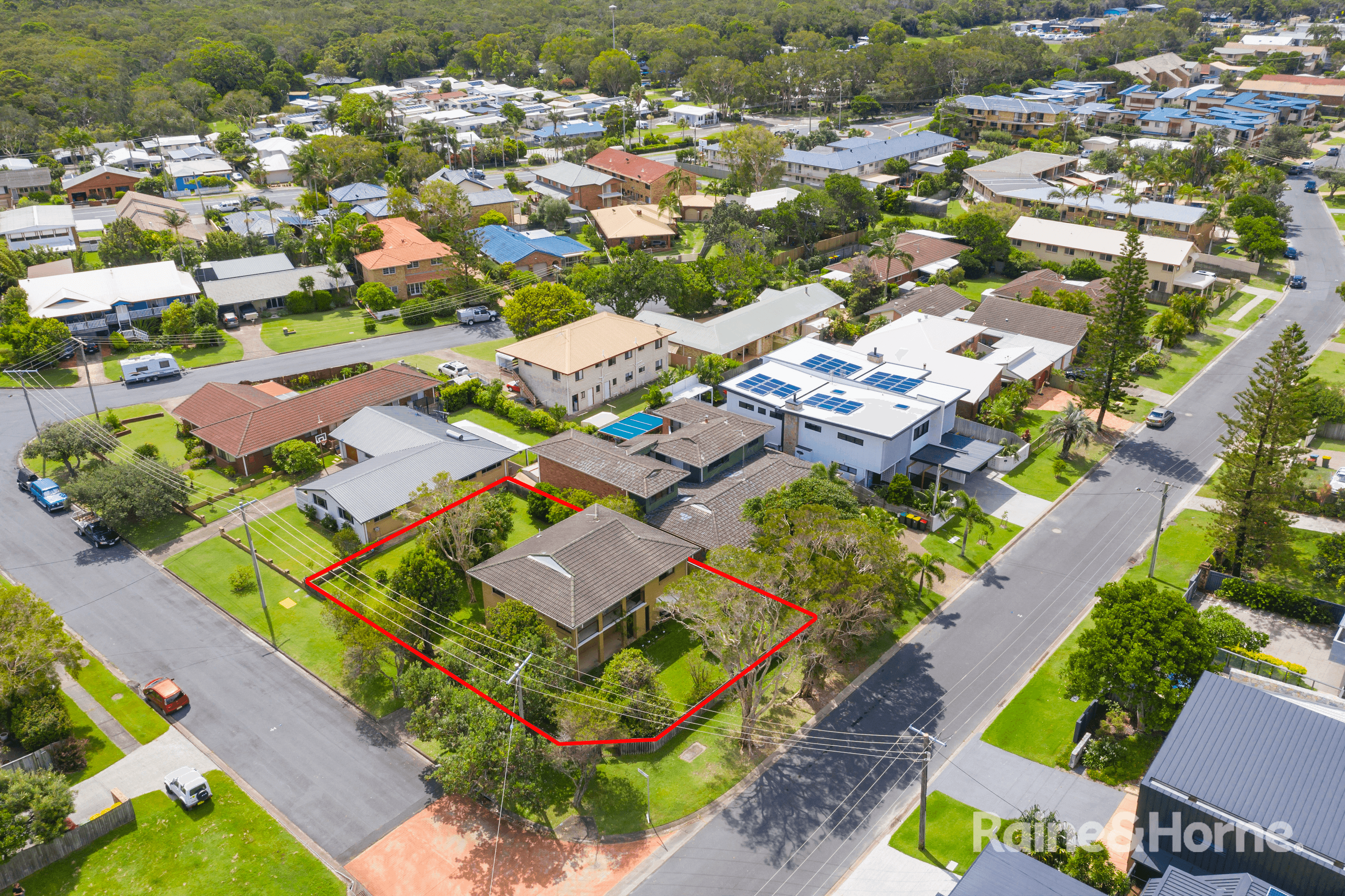 20 Elanora Avenue, POTTSVILLE, NSW 2489