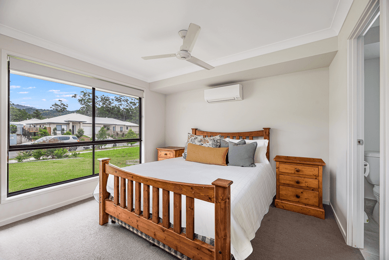 14 Grove Boulevard, MOOLOOLAH VALLEY, QLD 4553