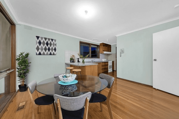 32 Rochester Drive, THOMASTOWN, VIC 3074