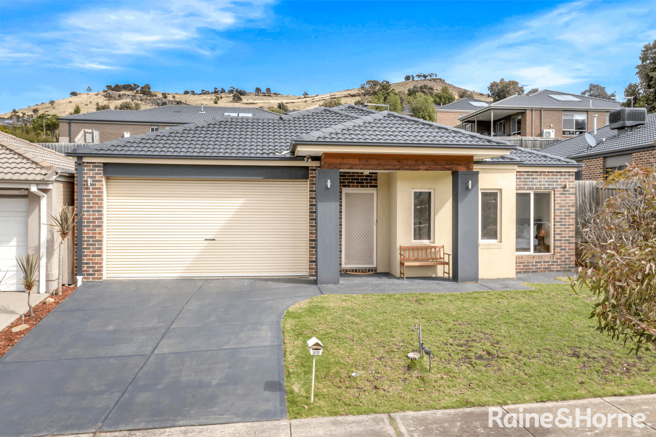 43 Courtney Drive, SUNBURY, VIC 3429