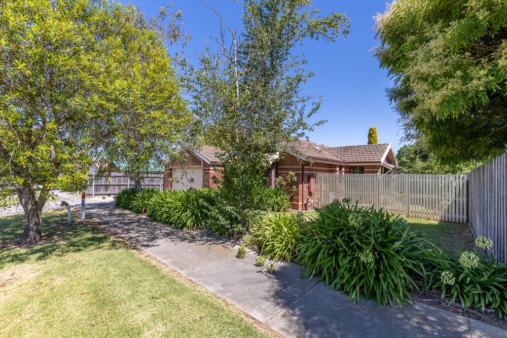 2 Woodburne Drive, SALE, VIC 3850