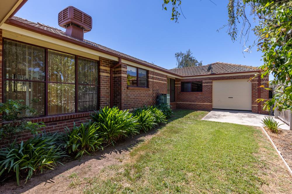 2 Woodburne Drive, SALE, VIC 3850