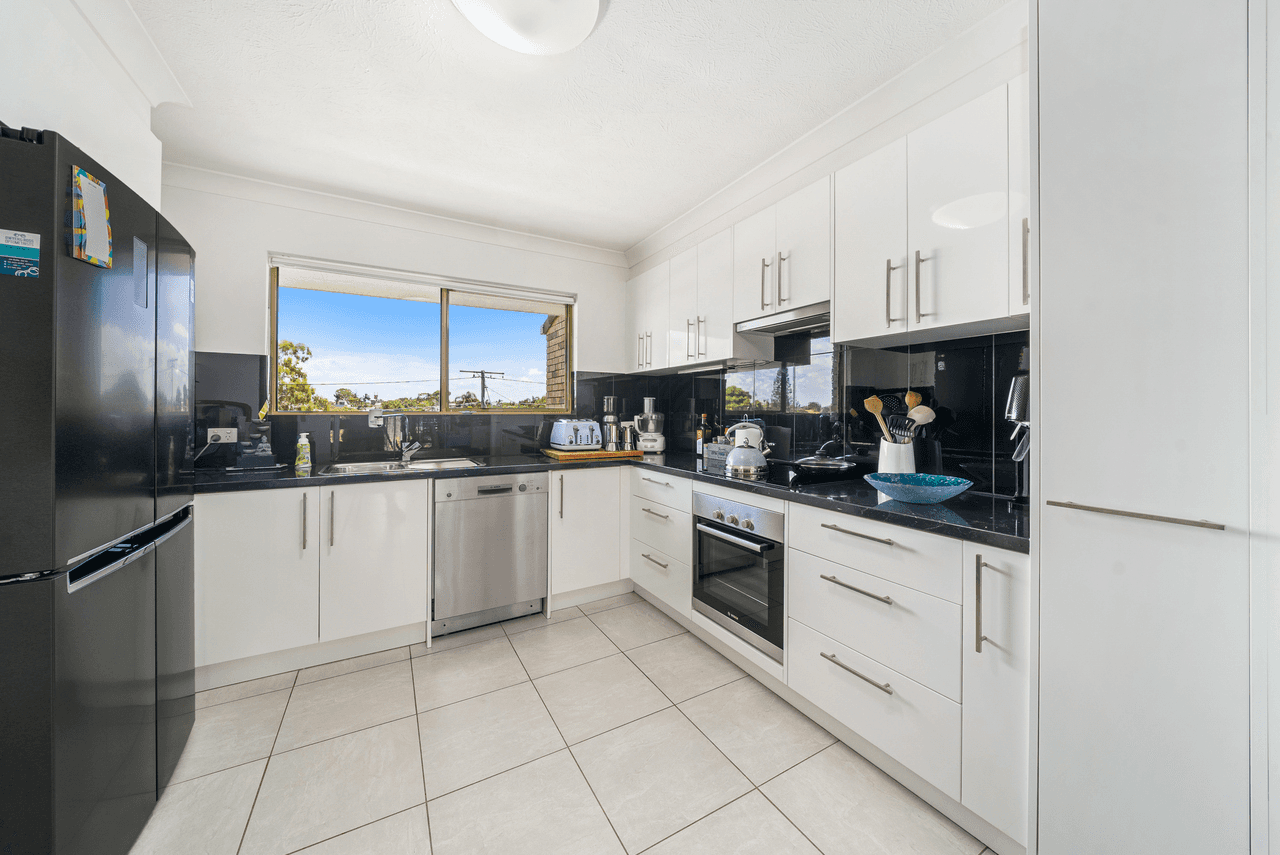 10/45 Marine Parade, REDCLIFFE, QLD 4020