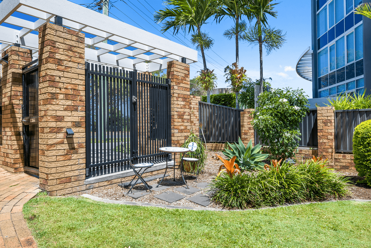 10/45 Marine Parade, REDCLIFFE, QLD 4020