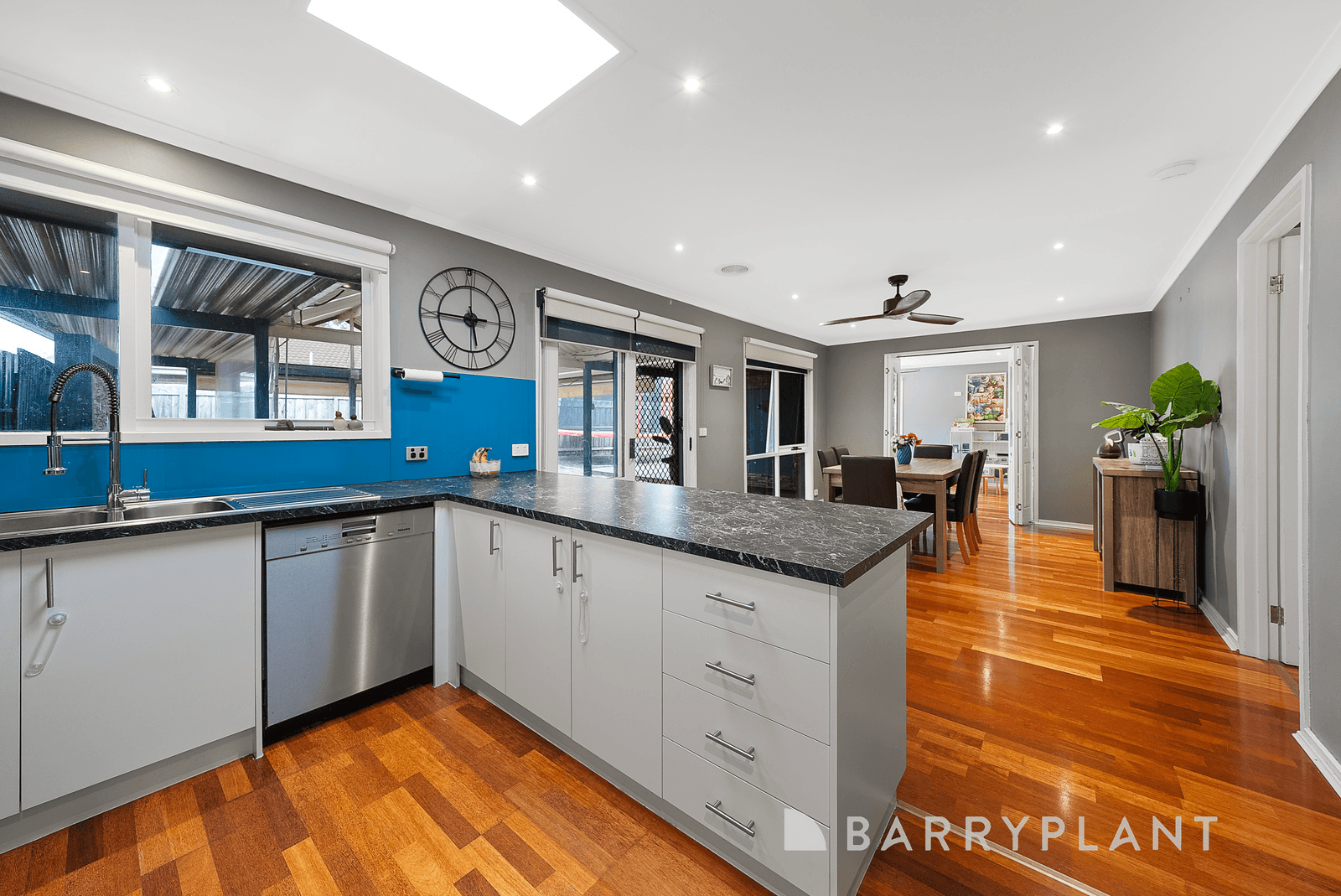 12 Lloyd Court, Brookfield, VIC 3338