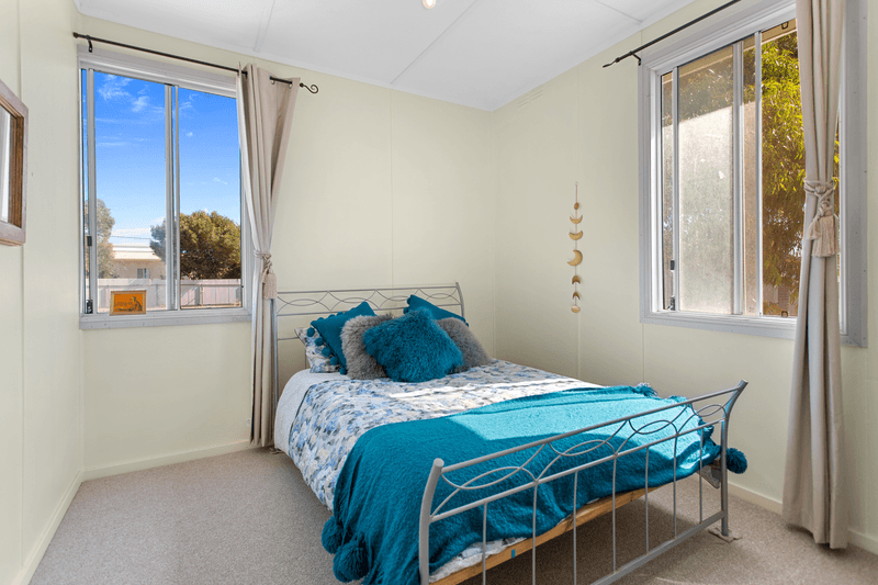 81 The Esplanade, THOMPSON BEACH, SA 5501