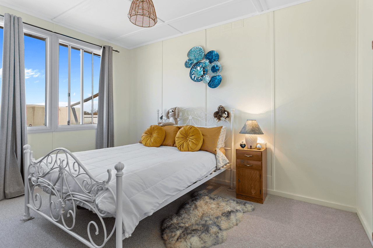 81 The Esplanade, THOMPSON BEACH, SA 5501