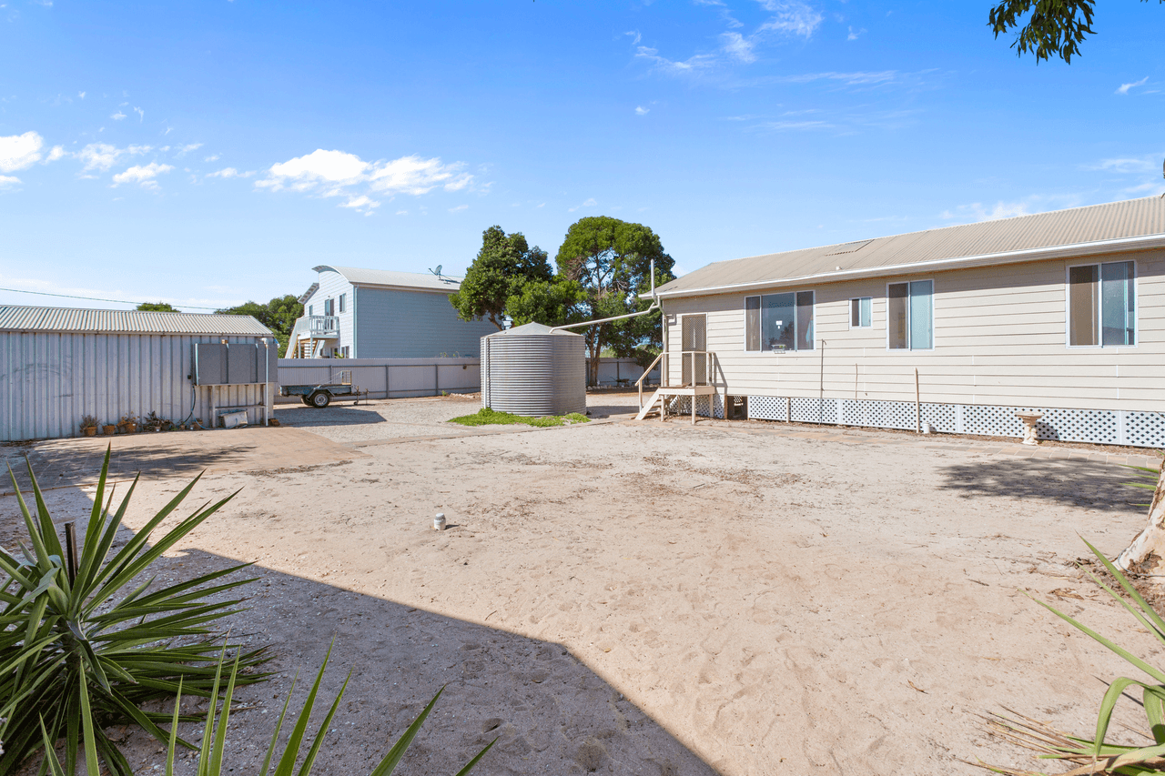 81 The Esplanade, THOMPSON BEACH, SA 5501