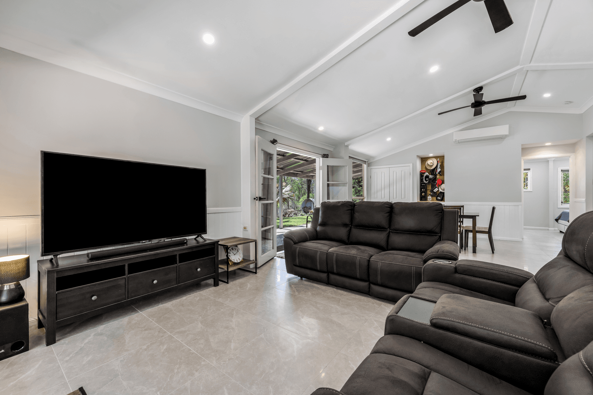 206 Mona Drive, Jimboomba, QLD 4280