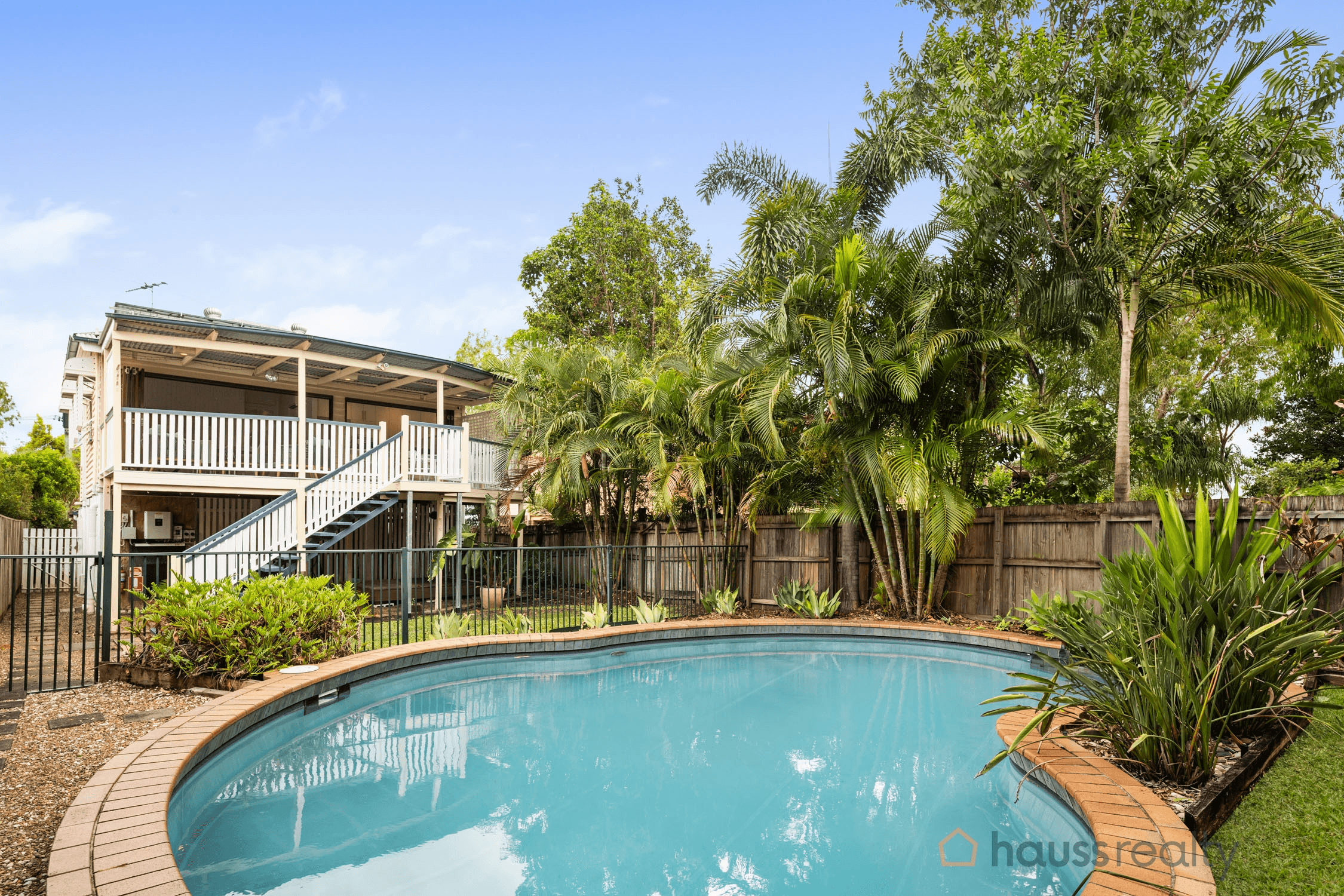 151 Long Street East, Graceville, QLD 4075