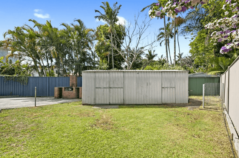 8 Currumbin Creek Road, CURRUMBIN WATERS, QLD 4223